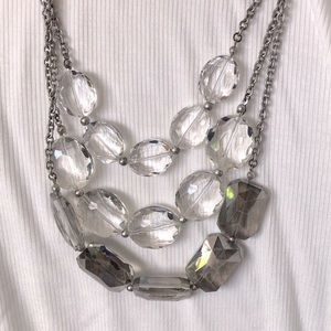 Premier Designs chunky statement necklace & earring set Silver/clr beads tiered